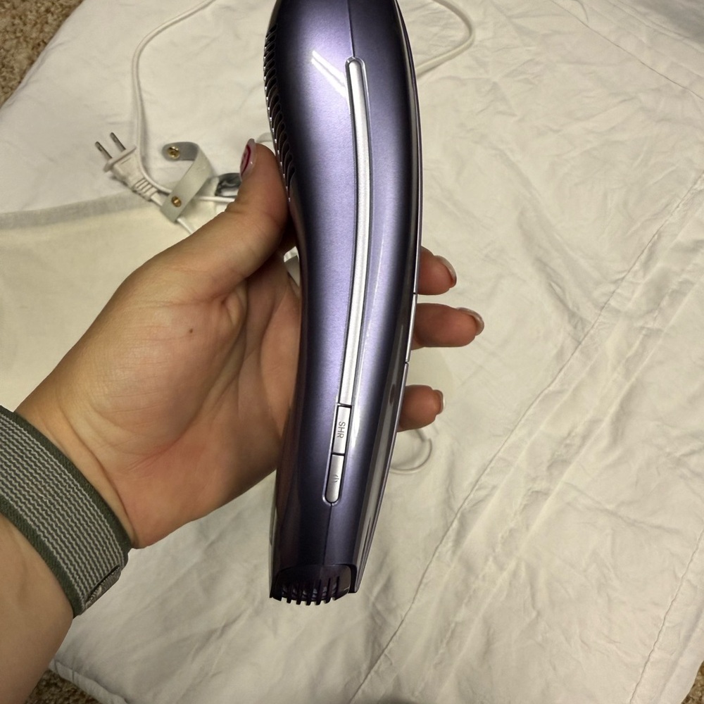 Ulike 10 with ice cooling tech Purple Hair Removal Device - Picture 5 of 6